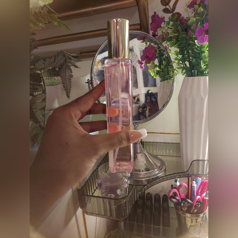 Sweet Love Fragrance Mist - Picture 2 of 3